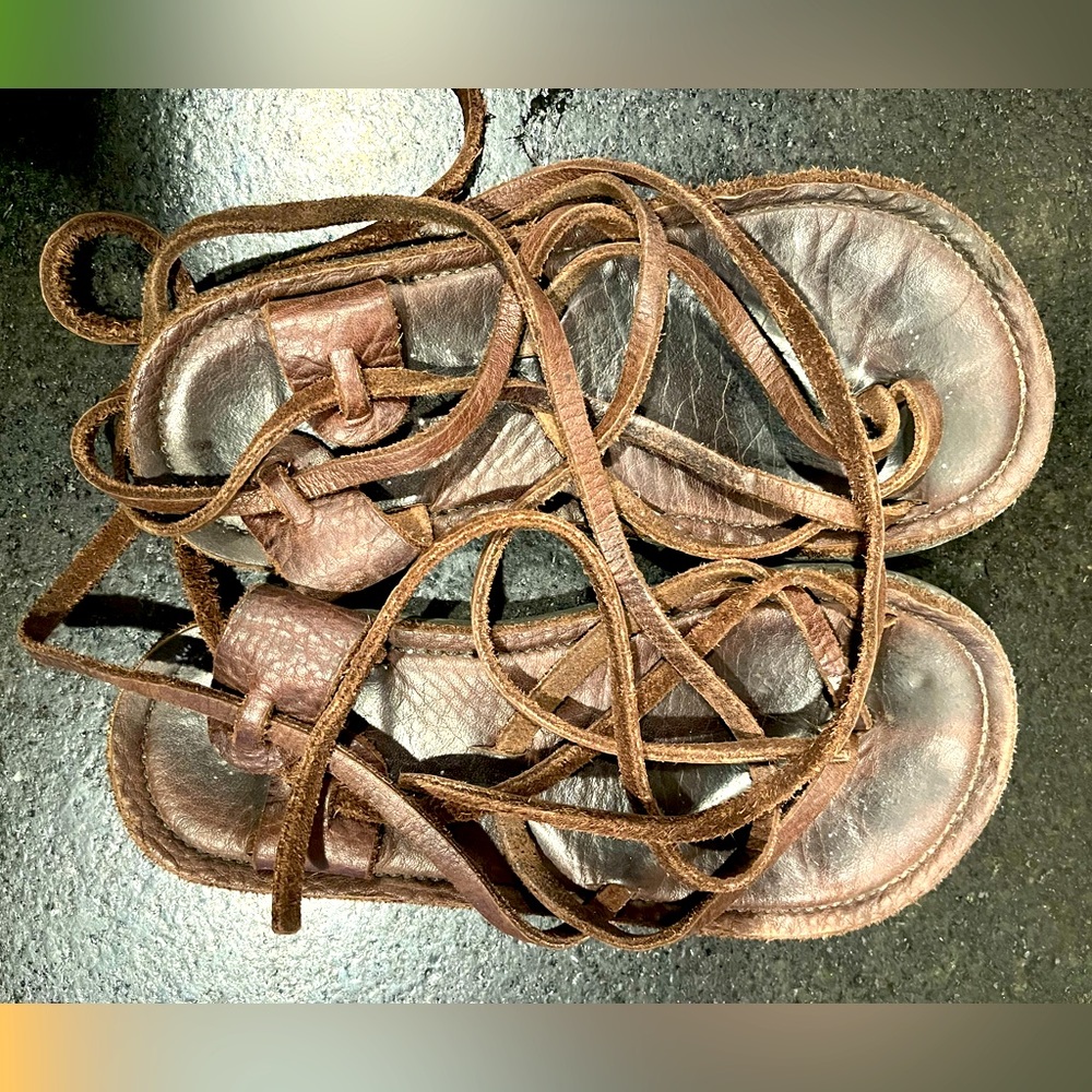 Barefoot lace up shoes size 7